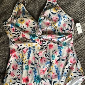 Old navy NWT one piece twist front swimsuit